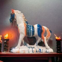 T.Concept Dekoratif Sakin Beyaz At Biblo Renkli 35 x 35 cm